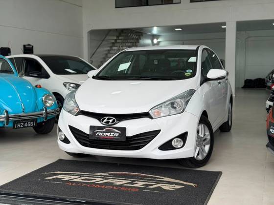 HYUNDAI HB20 1.6 PREMIUM 16V FLEX 4P AUTOMÁTICO HYUNDAI HB20 1.6 PREMIUM 16V FLEX 4P AUTOMÁTICO